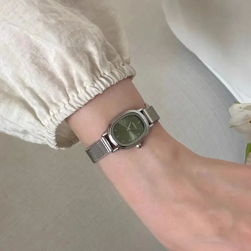 Luxury Watch For Sale - Petit cadran ovale montre verte Simple