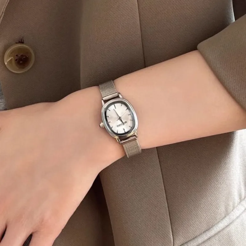 Petit cadran ovale montre vert - Luxury Watch For Sale avis et prix